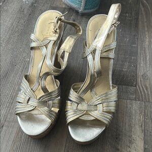 Elegant Gold Strappy Women's Sandals